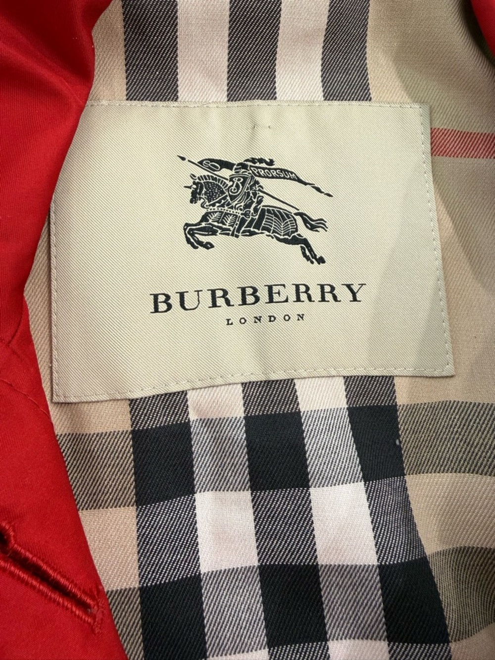 Burberry Women's Mableton Red Trench Coat Authentic UK 2R‎ US 0 *stain* - Picture 3 of 14